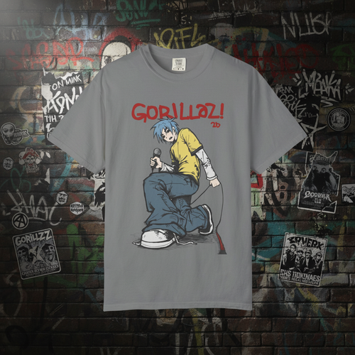 Gorillaz 2D T-Shirt - frontal cinzenta fundo rock